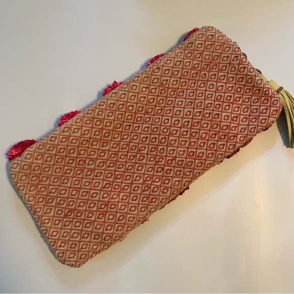 Jasper & Jeera Embroidered Zip Clutch Raffia Pom Pom Yellow Leather Tassel - Picture 6 of 12